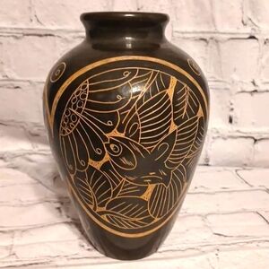 Art Pottery Earthen ware Vase etched Fish Frog Turtle Costa Rica 7"